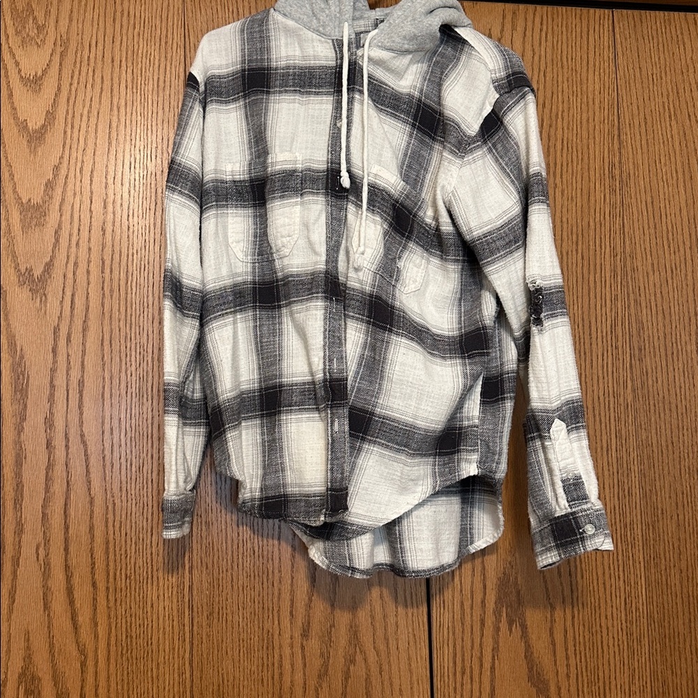 Distressed American Eagle Outfitters Black and White Hooded Plaid Shirt